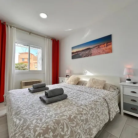 El Mar House & Private Heated Pool Адехе