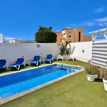 El Mar House & Private Heated Pool شقة