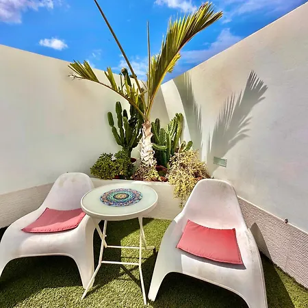 El Mar House & Private Heated Pool Апартаменты