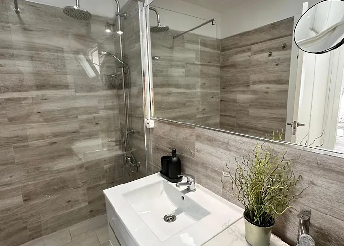 El Mar House & Private Heated Pool Адехе